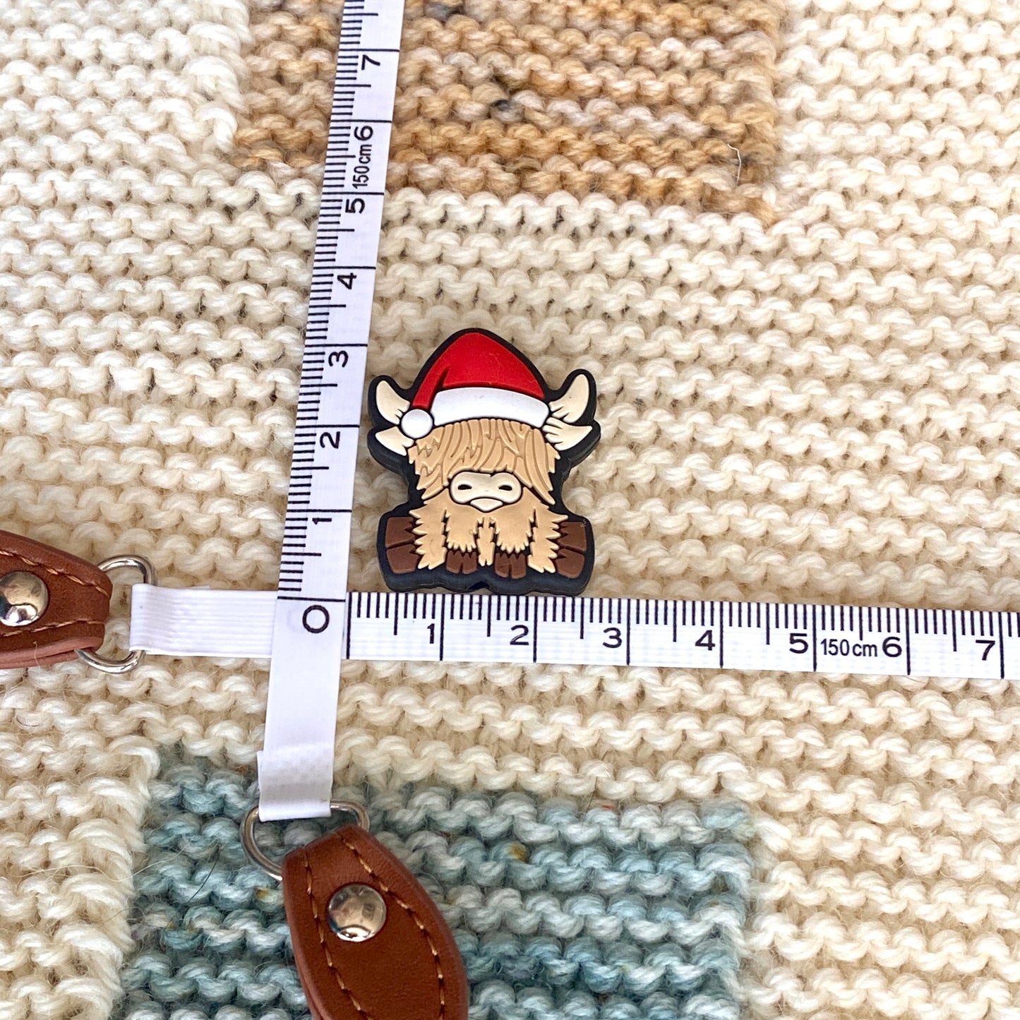 Highland Cow w/ Santa Hat Needle Stoppers