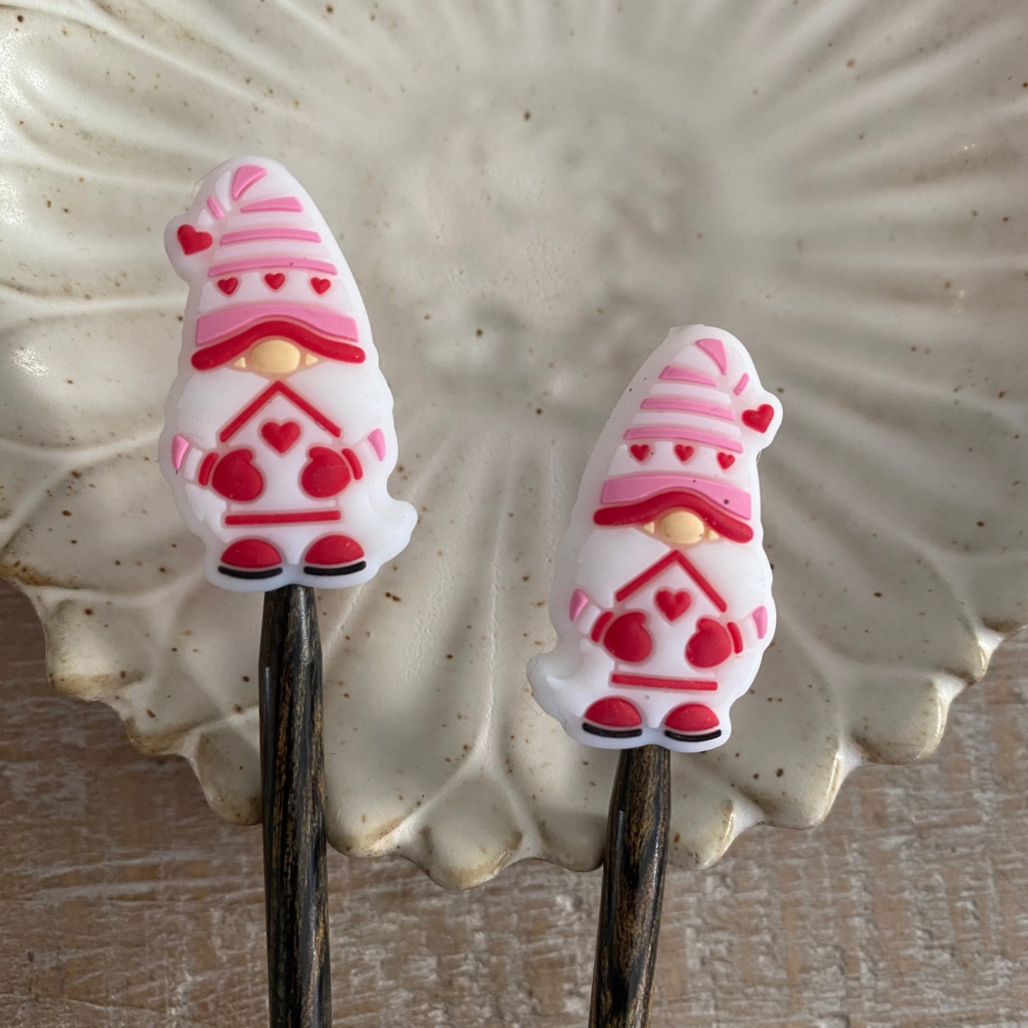 Valentine Gnome Needle Stoppers