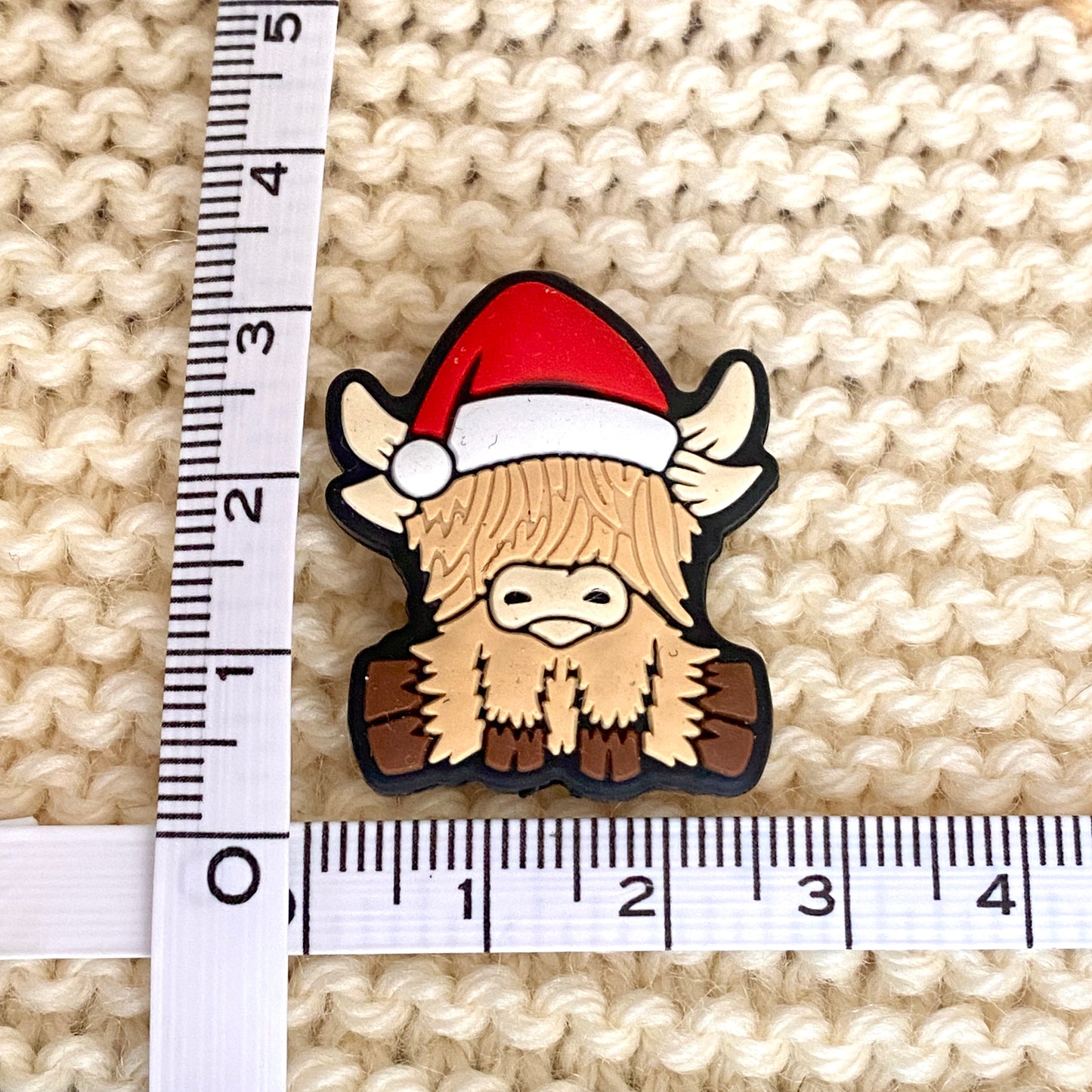 Highland Cow w/ Santa Hat Needle Stoppers