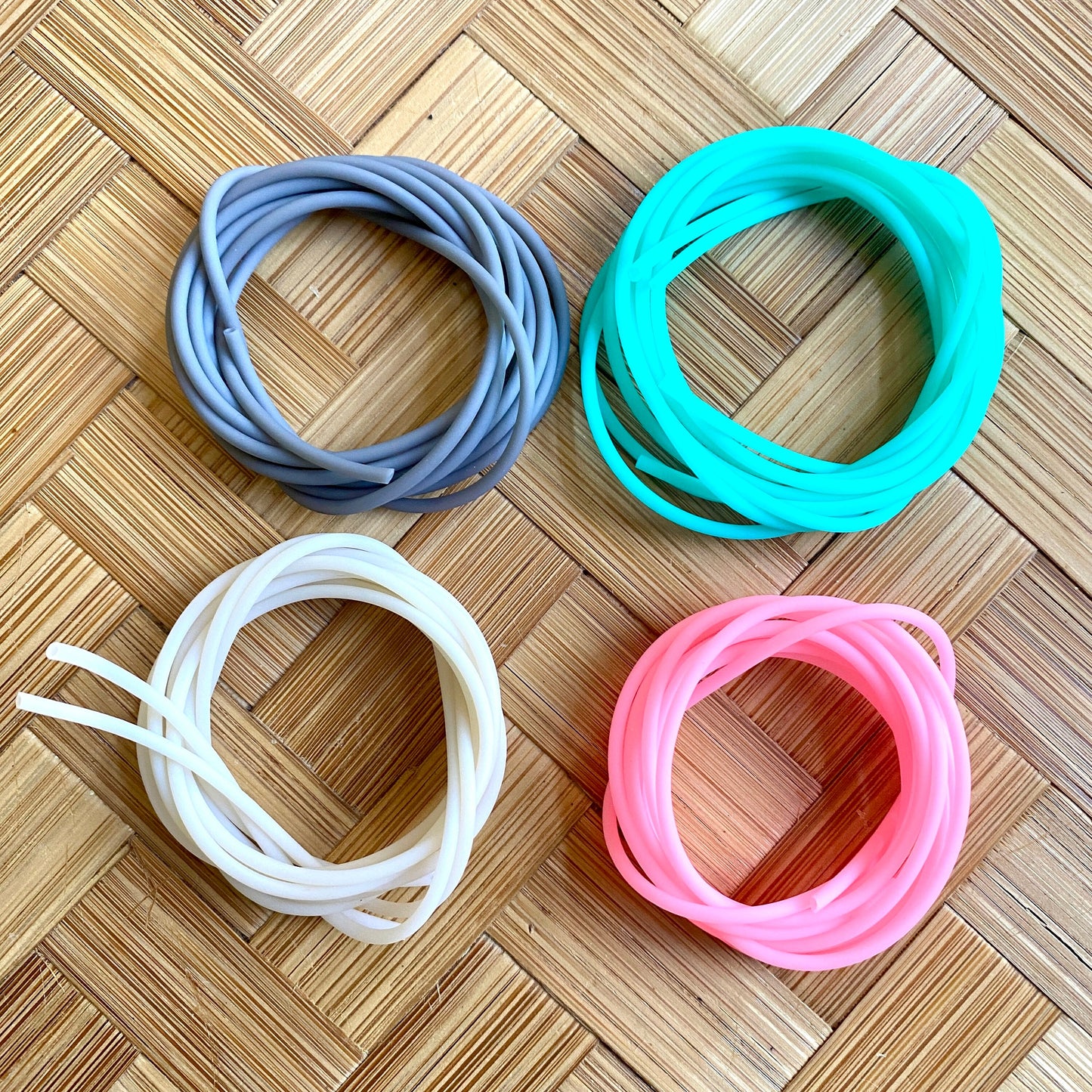 Stitch Saver with Tin