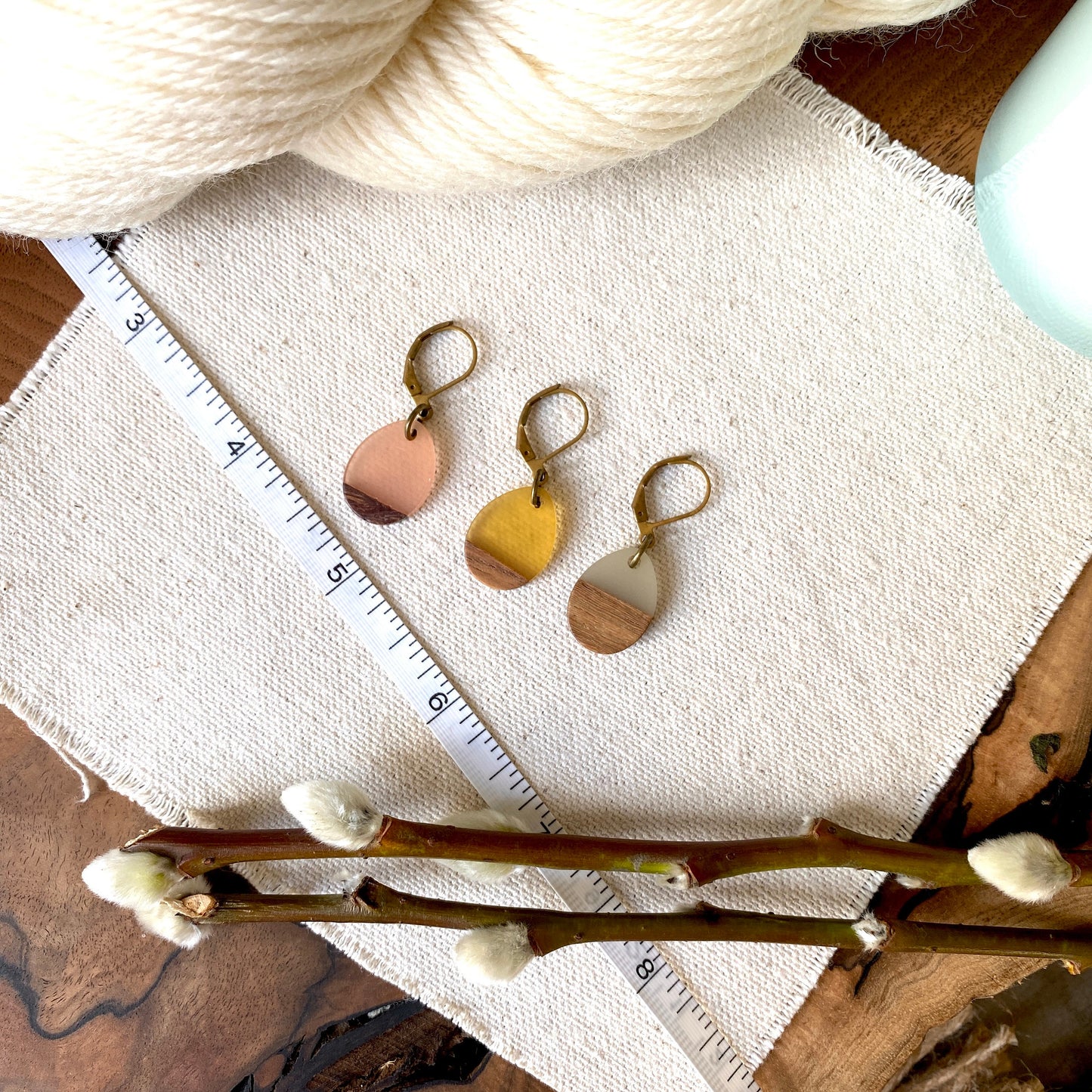 Set of 3 Resin & Wooden Shabby Chic Progress Keepers Teardrop shape- Two-toned - Spring Vibes