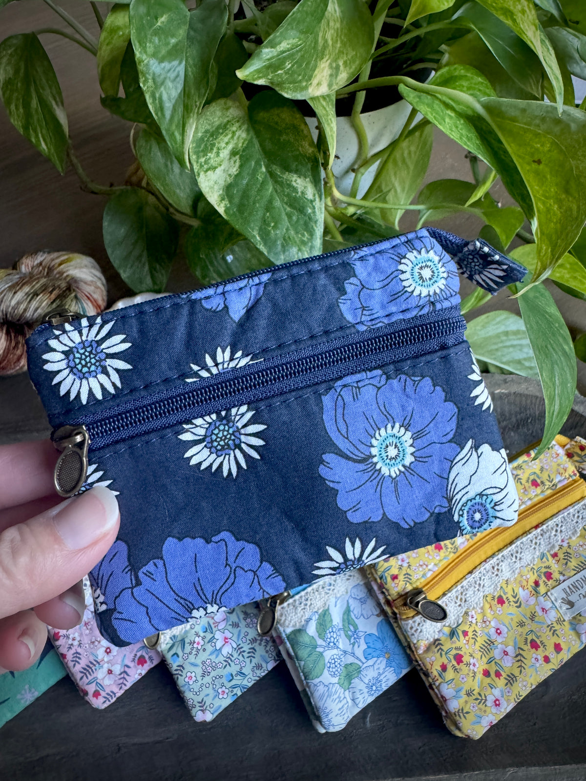Cotton, Multi-Pocket Notions Pouch 5" x 3.5"