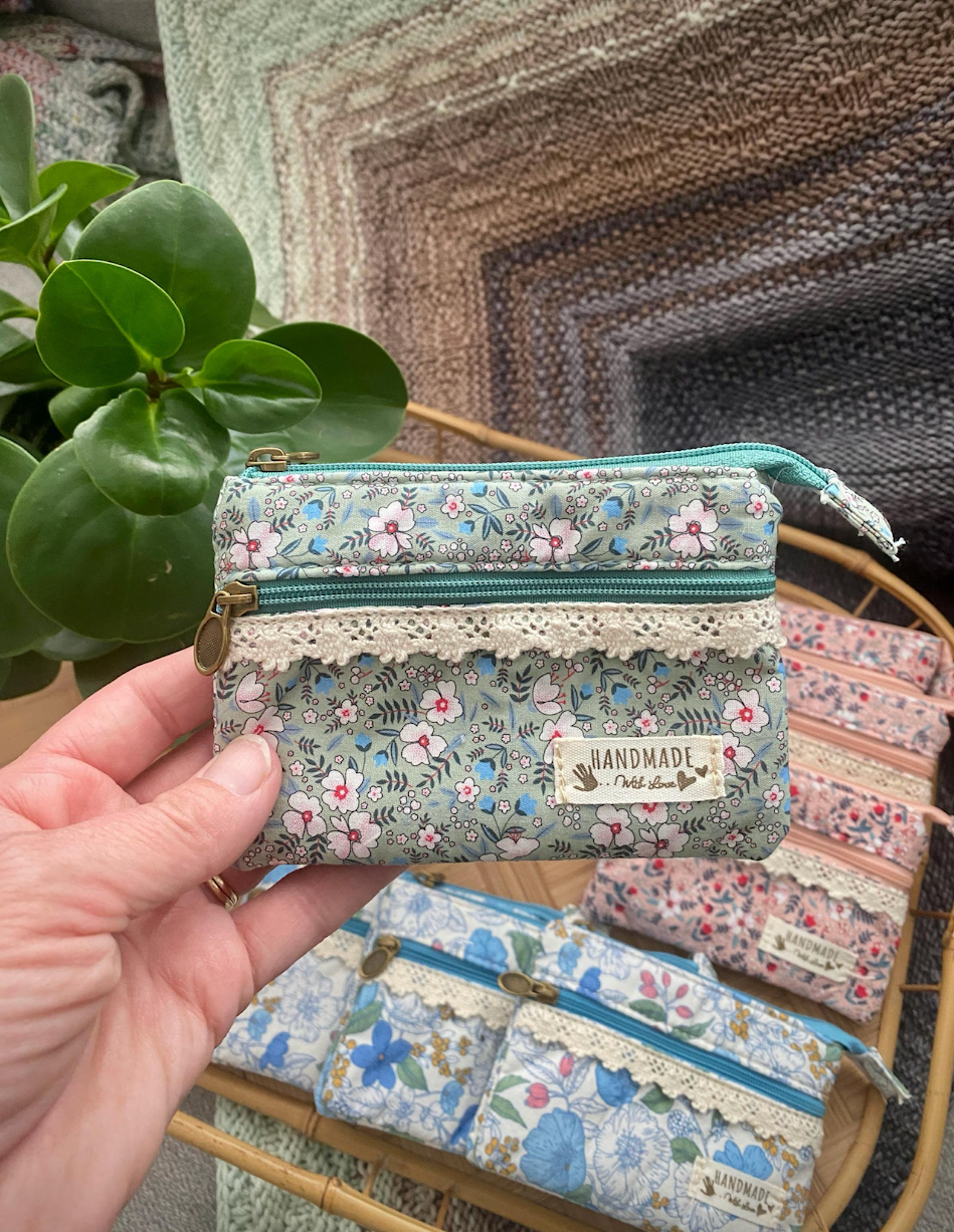 Cotton, Multi-Pocket Notions Pouch 5" x 3.5"