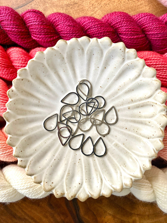 Tear Drop Stitch Markers Set of 10 Medium - Silver Fits up to a US 9 needle